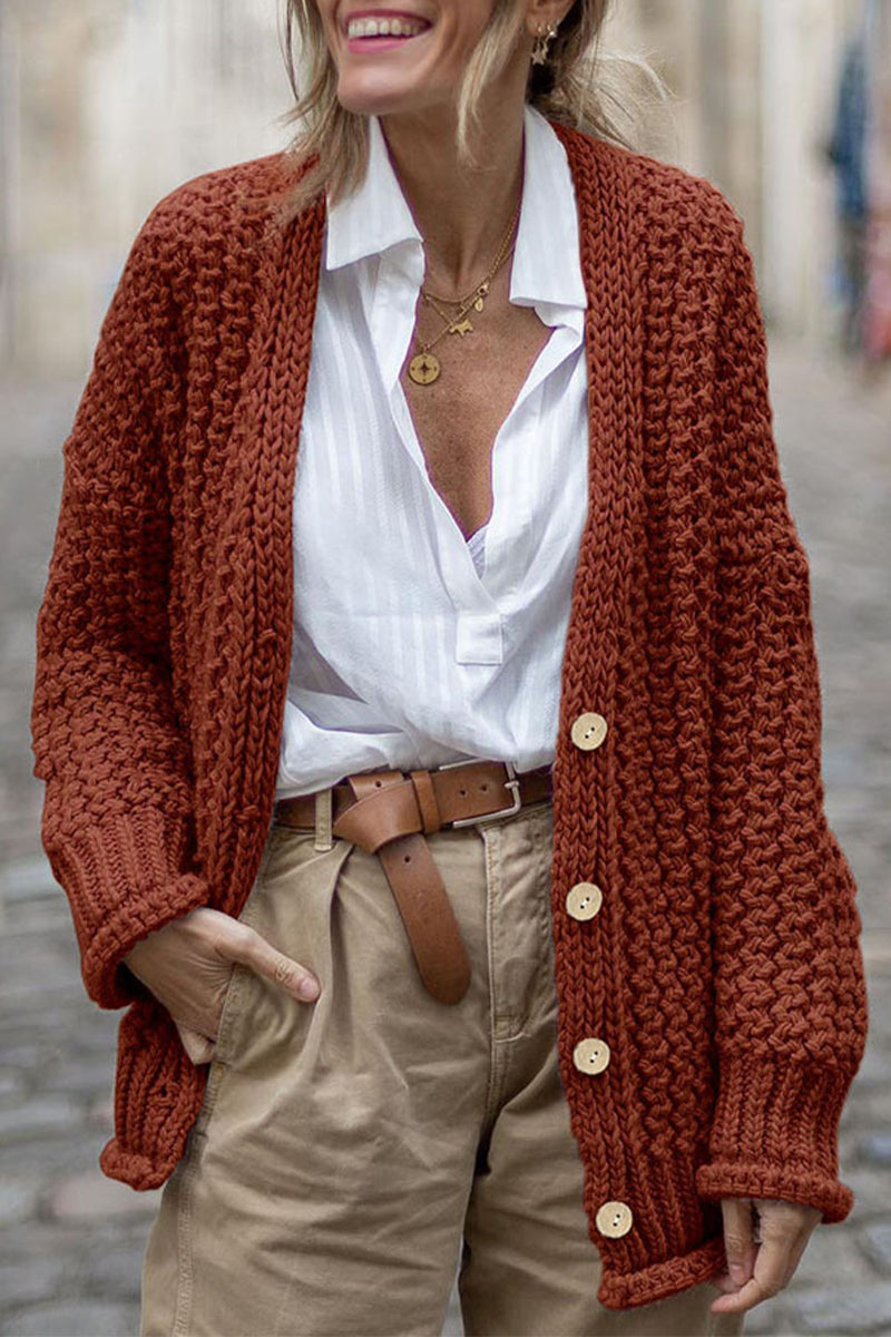 Well Tailored Cardigan with a Graceful Silhouette