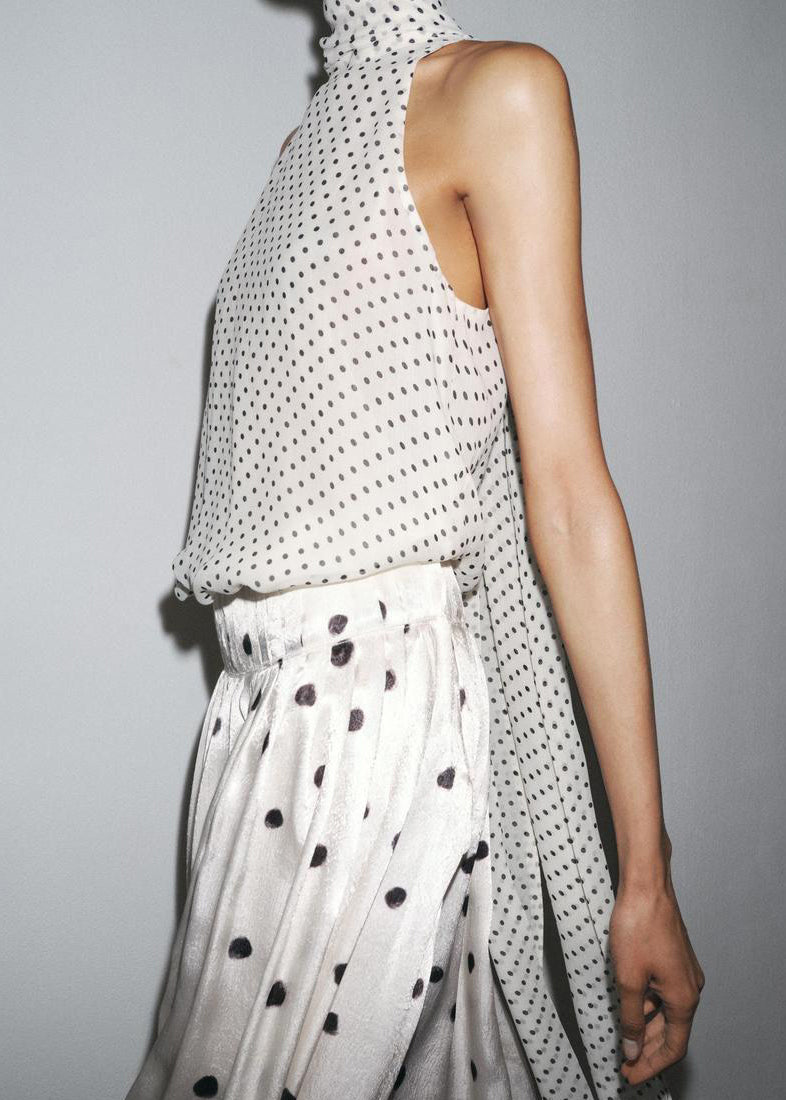 Classic Vintage Top with a Flattering Fit