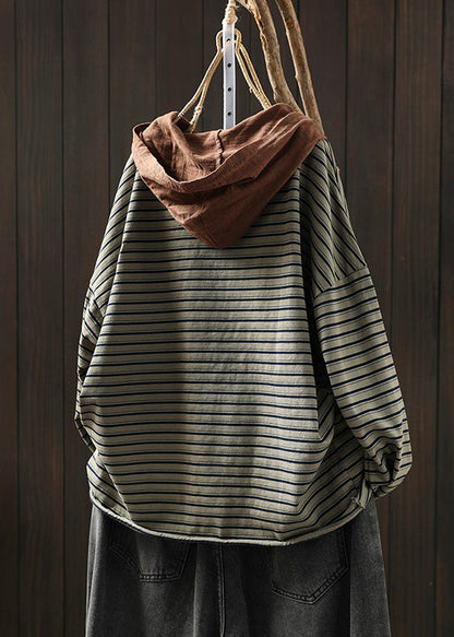 Beautifully Finished Blouse in a Timeless Design