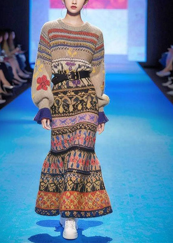 Classic Vintage Sweater with a Flattering Fit