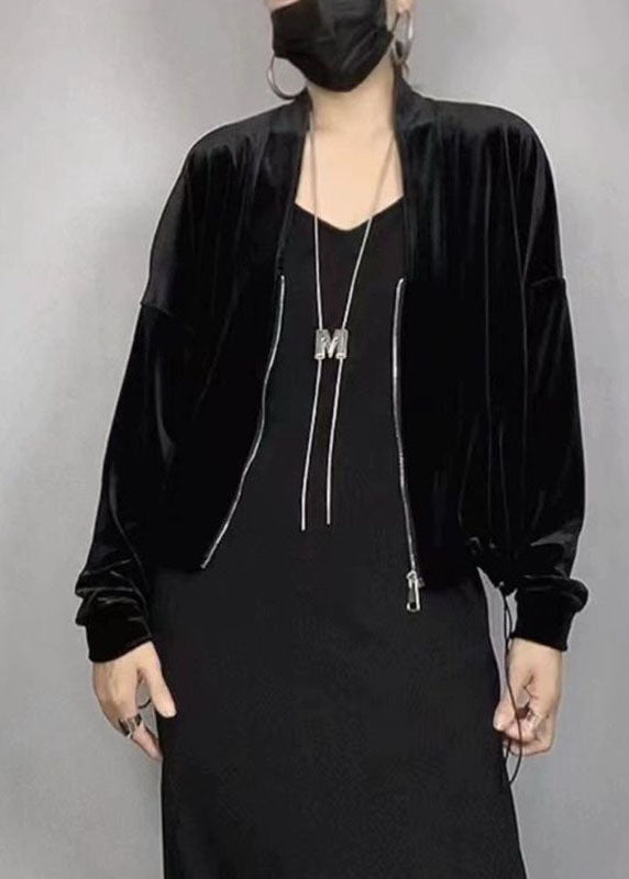 Beautifully Finished Coat in a Timeless Design