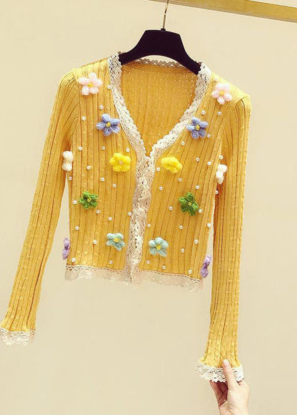 Well Tailored Sweater with a Graceful Silhouette