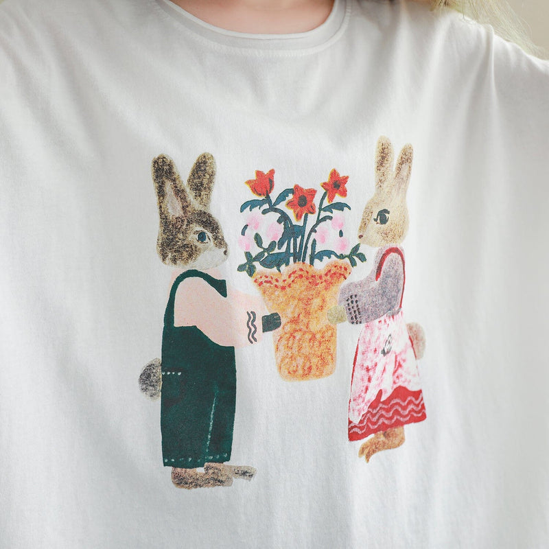Well Tailored T-Shirt with a Graceful Silhouette