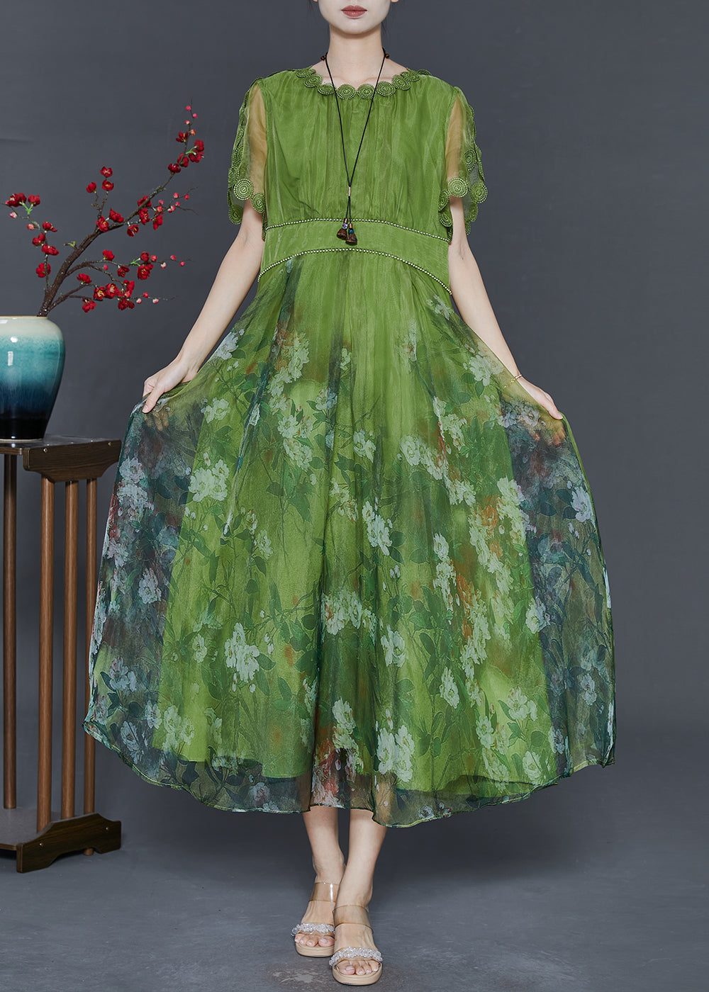 Classic Vintage & Enduringly Stylish Dress