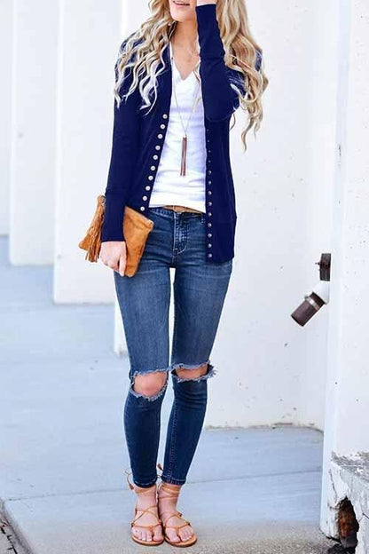 Well Tailored Cardigan with a Graceful Silhouette