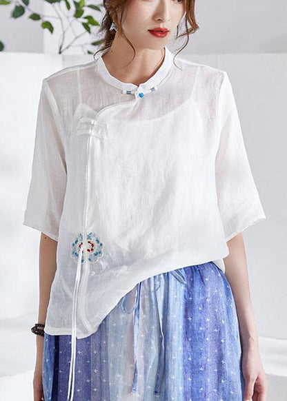 Effortlessly Elegant Blouse with a Timeless Design