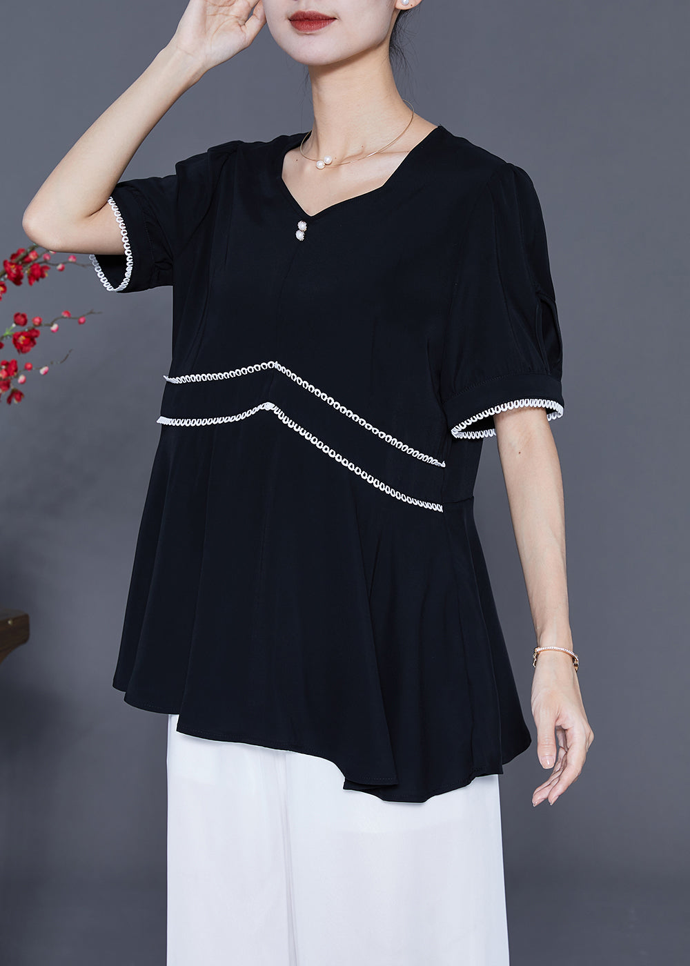 Classic Vintage Blouse with a Flattering Fit