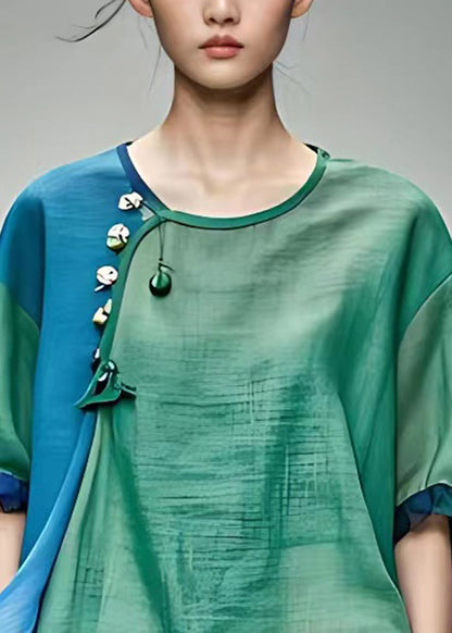 A Vintage Style Top with Delicate Timeless Details