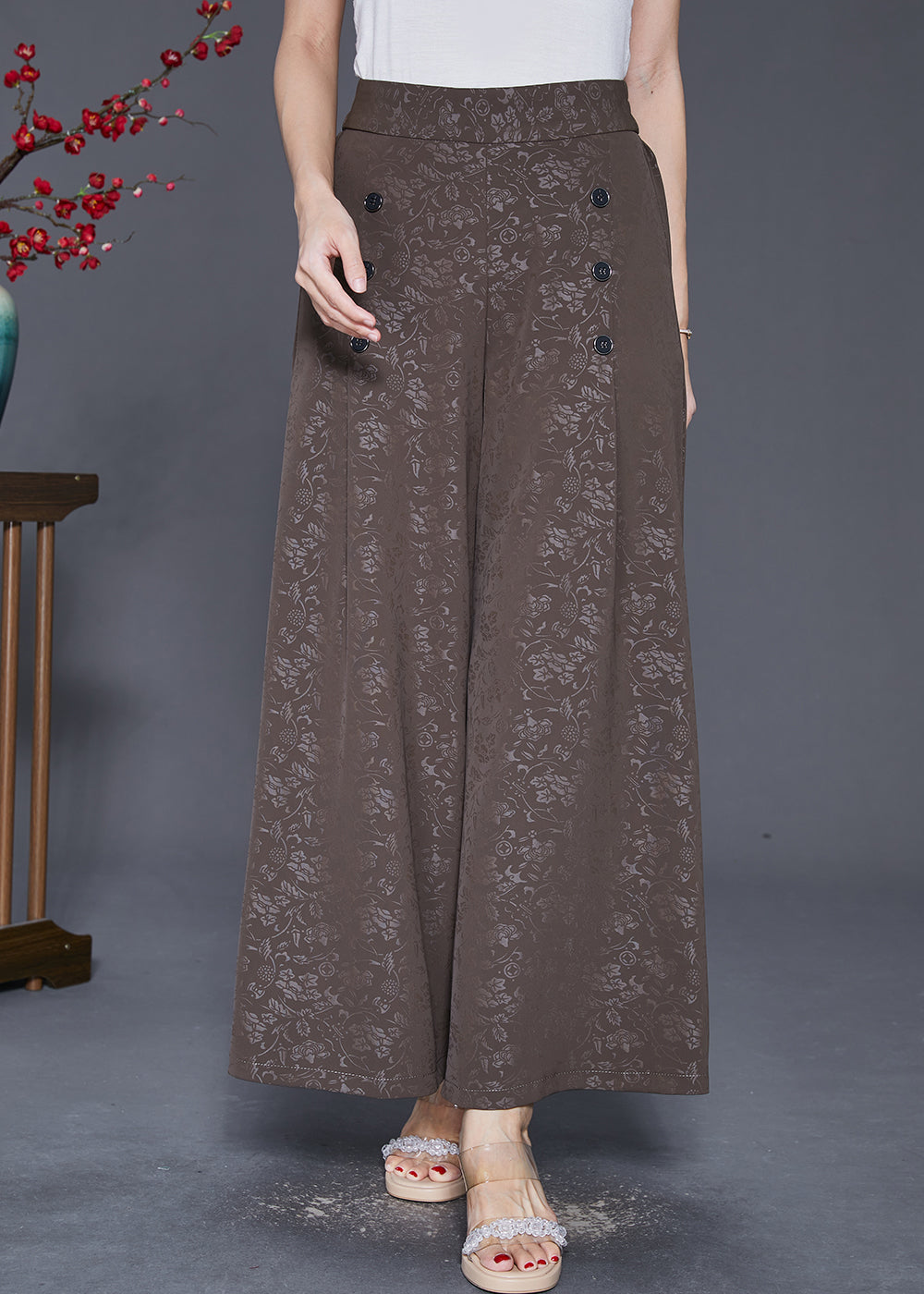 Beautifully Finished Pants in a Timeless Design