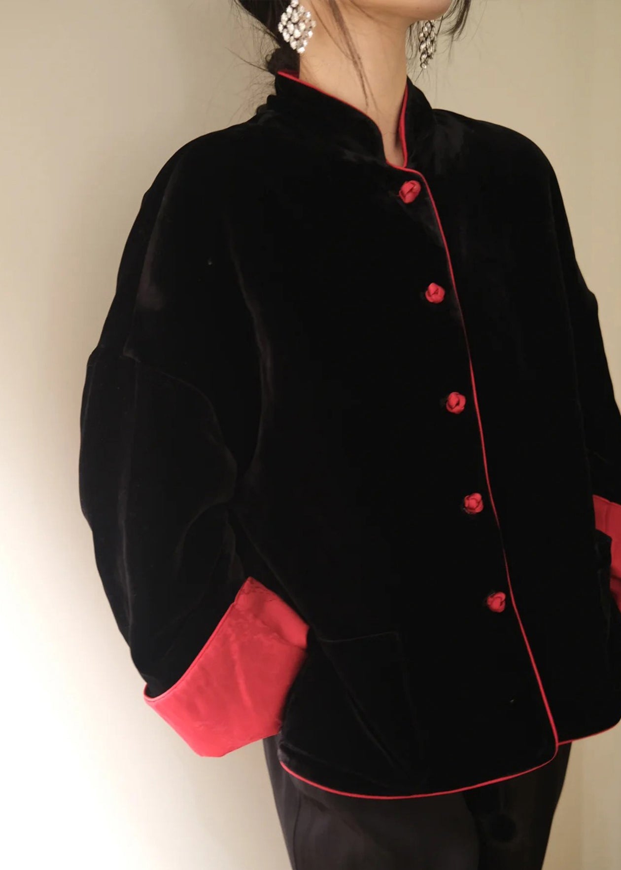 Beautifully Finished Coat in a Timeless Design