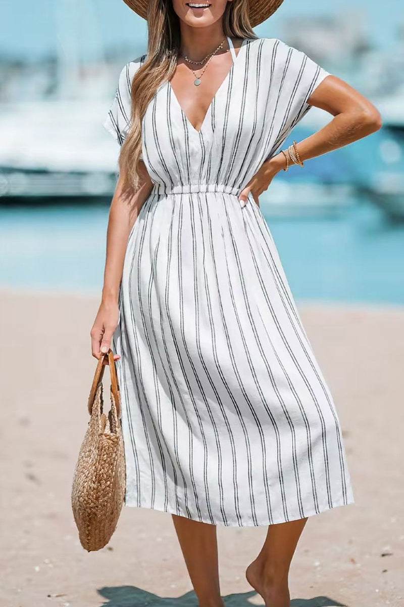 Beautifully Finished Dress in a Timeless Design