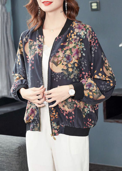 Effortlessly Elegant Coat with a Timeless Design