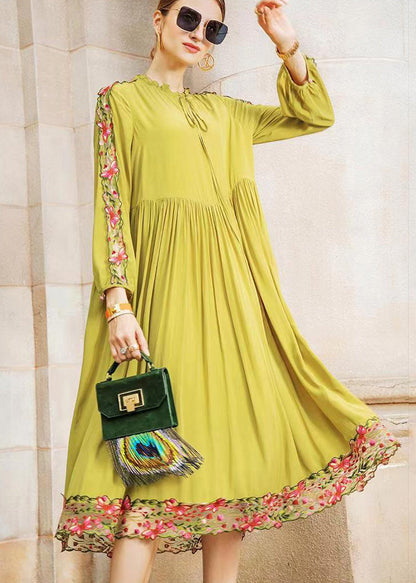 Well Tailored Dress with a Graceful Silhouette