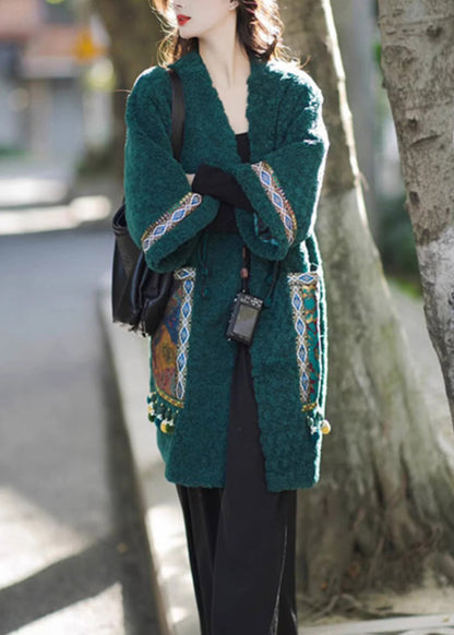Well Tailored Coat with a Graceful Silhouette