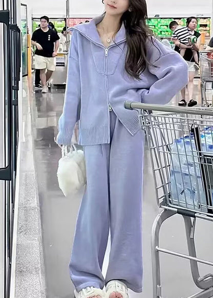 Classic Vintage Sweater with a Flattering Fit