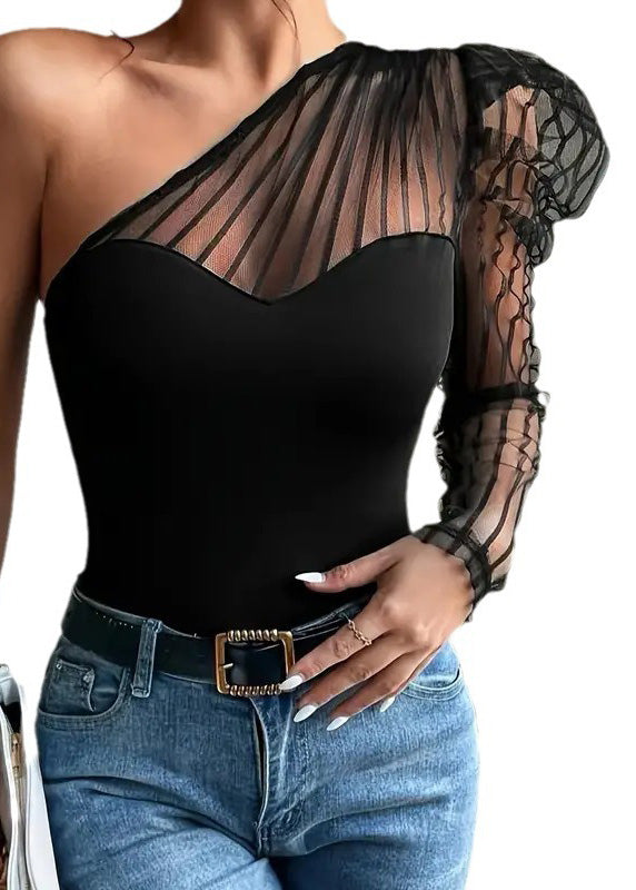 Effortlessly Elegant T-Shirt with a Timeless Design