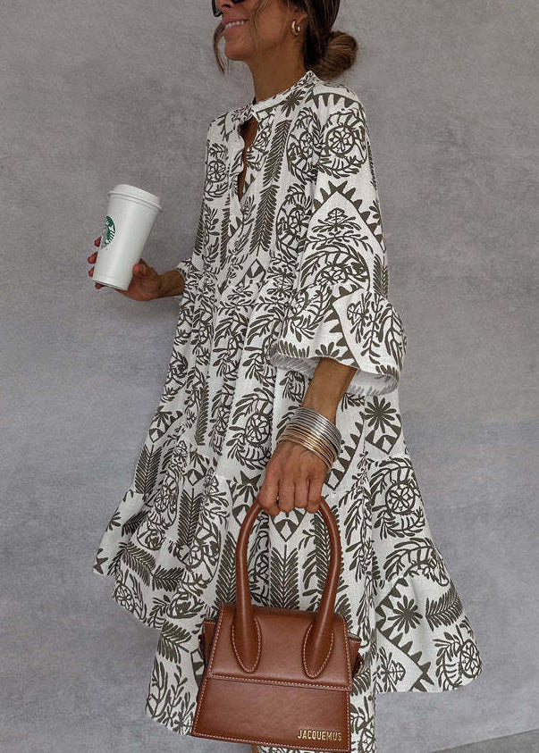 Beautifully Finished Dress in a Timeless Design