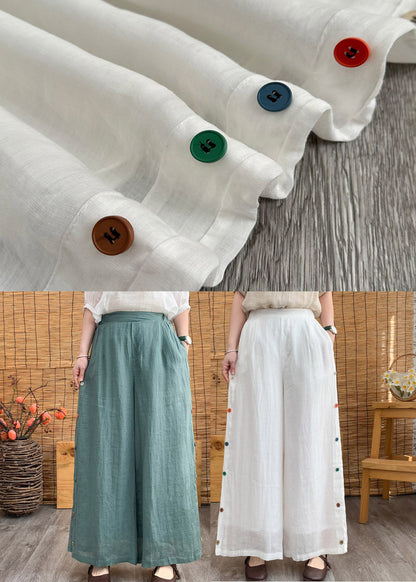 Effortlessly Elegant Pants with a Timeless Design