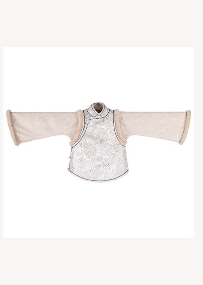 A Vintage Style Top with Delicate Timeless Details