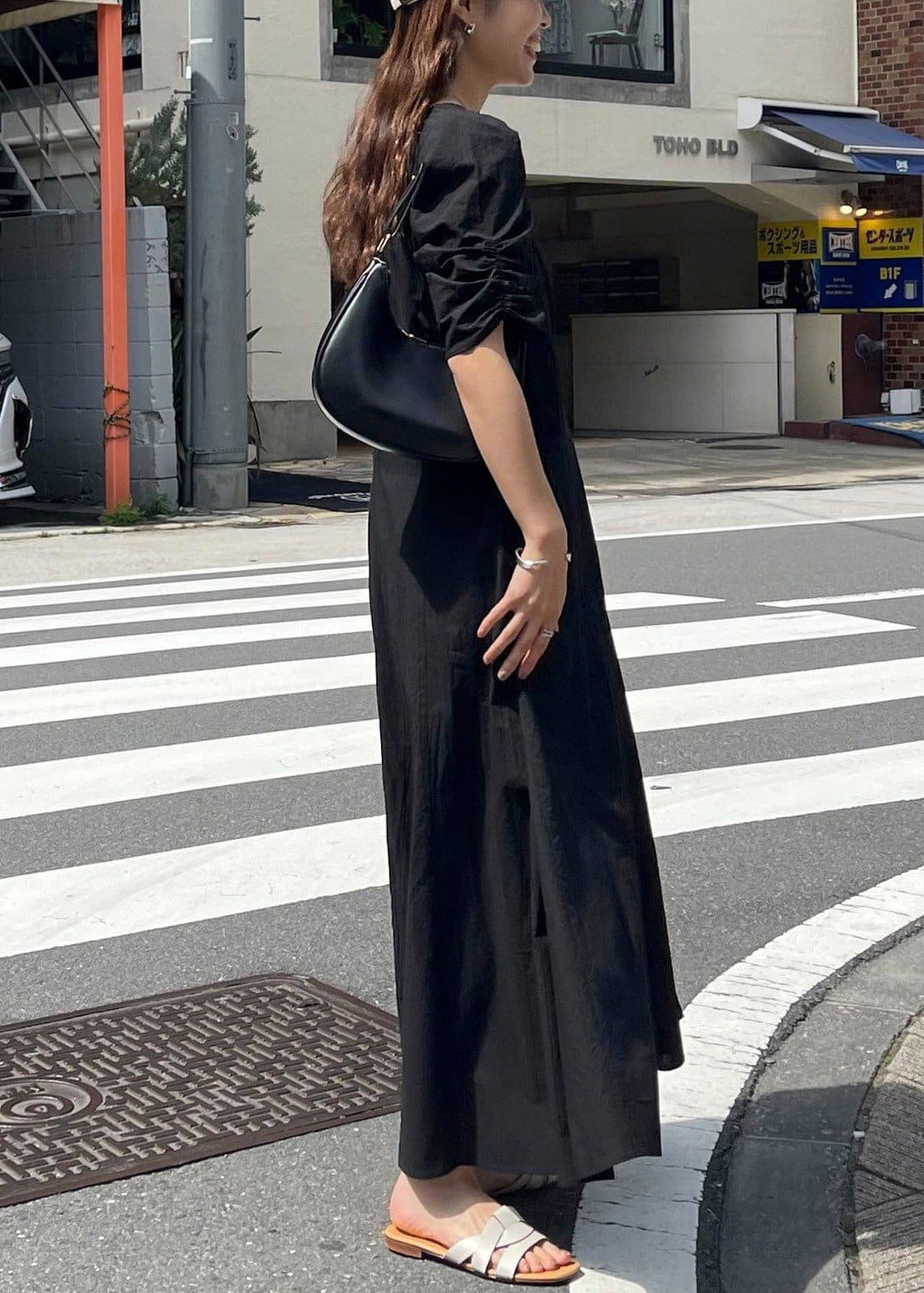 Well Tailored Dress with a Graceful Silhouette