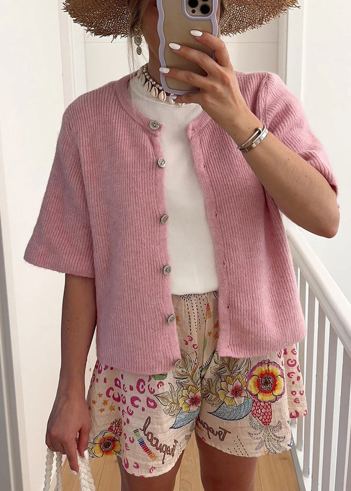 Effortlessly Elegant Cardigan with a Timeless Design