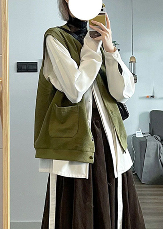 Classic Vintage Cardigan with a Flattering Fit