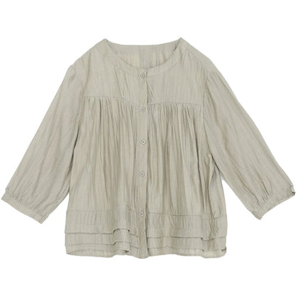 Classic Vintage Blouse with a Flattering Fit