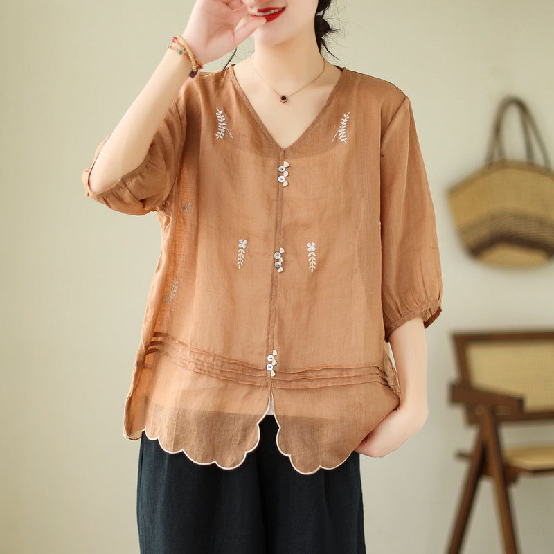 Effortlessly Elegant T-Shirt with a Timeless Design
