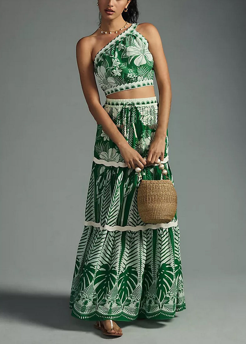 Effortlessly Elegant Top with a Timeless Design