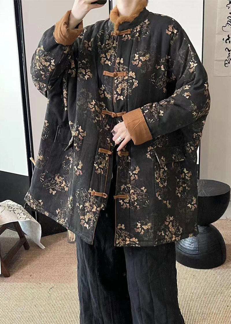 Effortlessly Elegant Coat with a Timeless Design