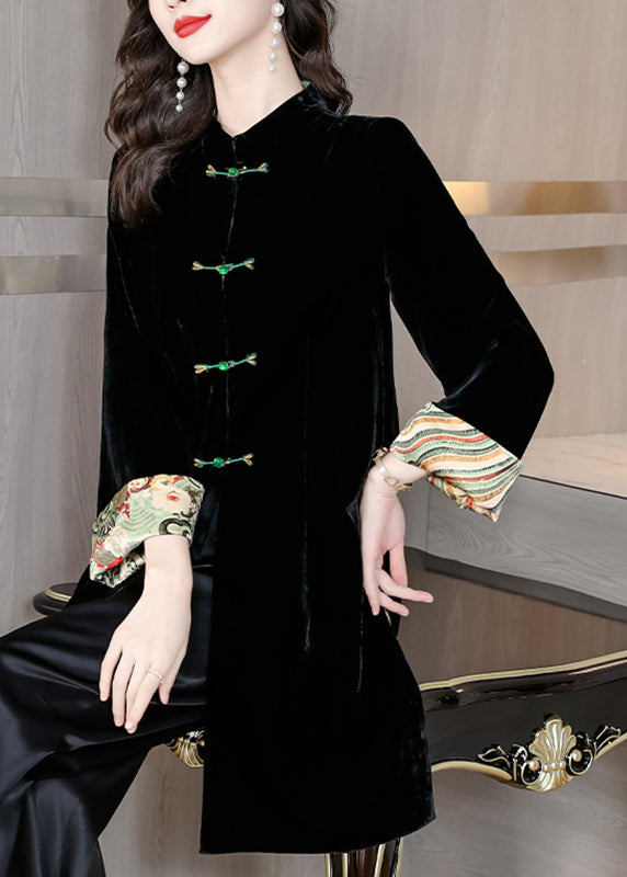 Sophisticated Coat with a Clean Classic Look