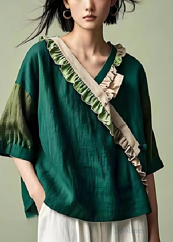 Well Tailored Top with a Graceful Silhouette