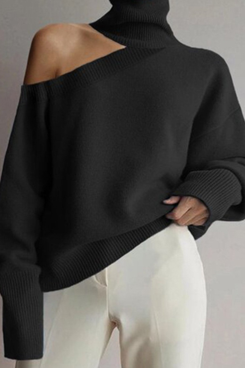 Beautifully Finished Sweater in a Timeless Design