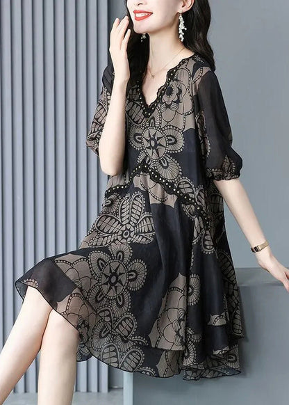 Beautifully Finished Dress in a Timeless Design