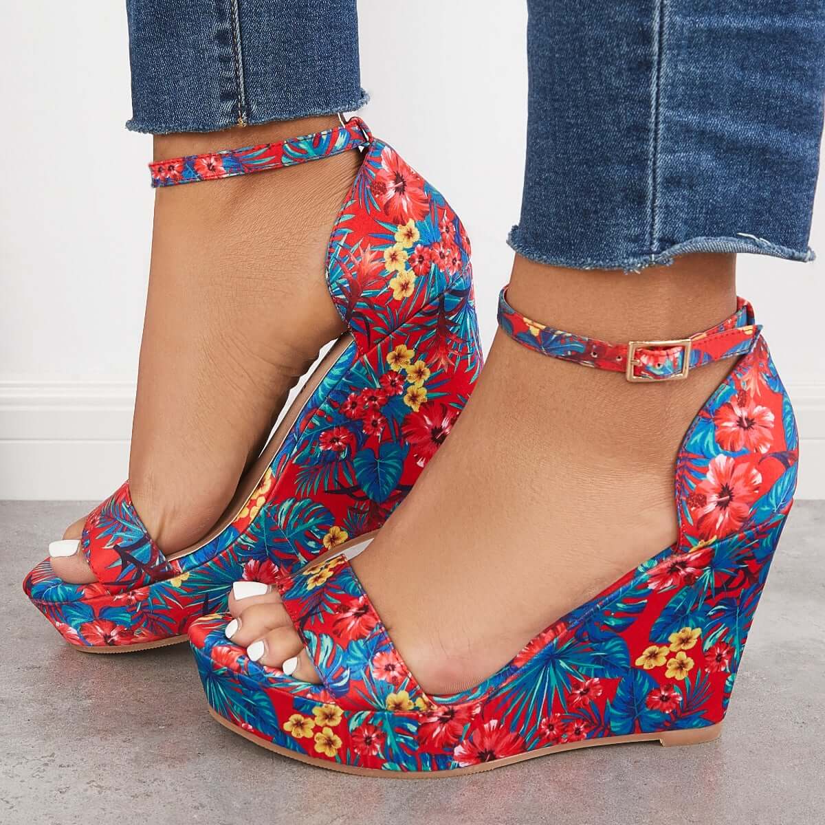 Classic Orthopedic Sandals with Timeless Style