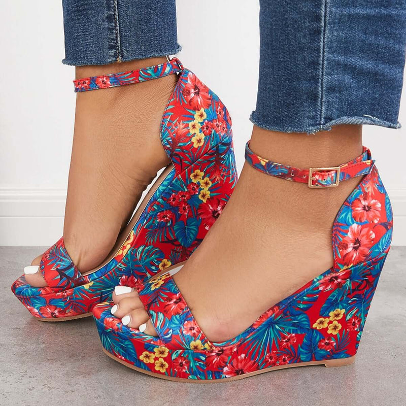 Classic Orthopedic Sandals with Timeless Style