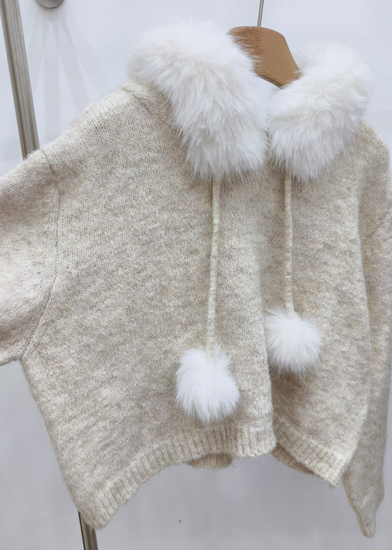 Well Tailored Sweater with a Graceful Silhouette