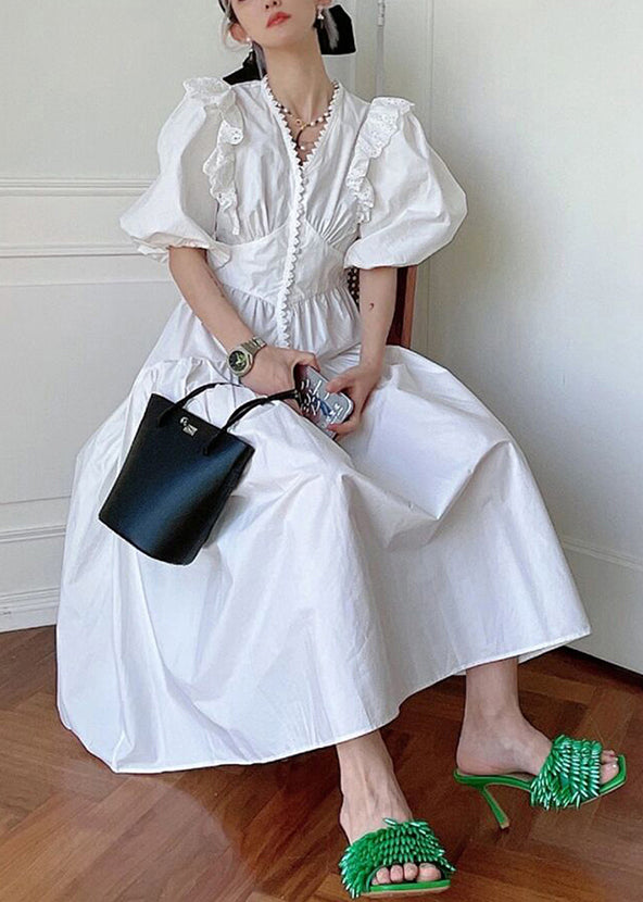 Beautifully Finished Dress in a Timeless Design