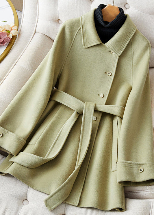 Beautifully Finished Coat in a Timeless Design