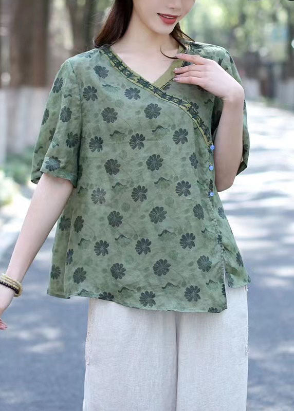 Well Tailored Shirt with a Graceful Silhouette
