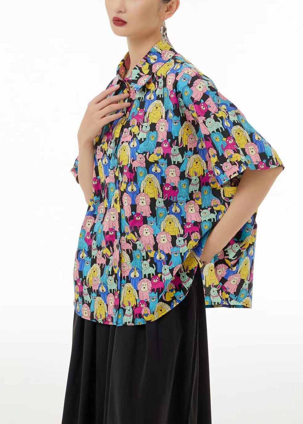 Beautifully Finished Blouse in a Timeless Design