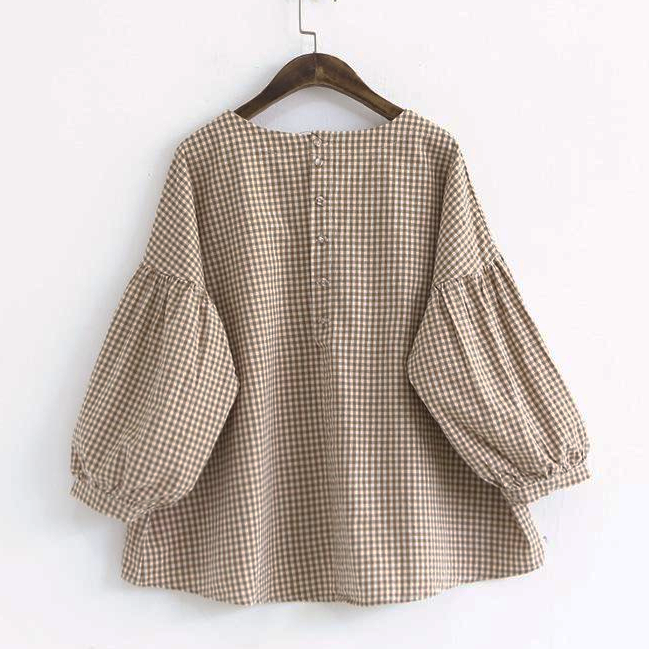 Polished Blouse with an Effortless Classic Look