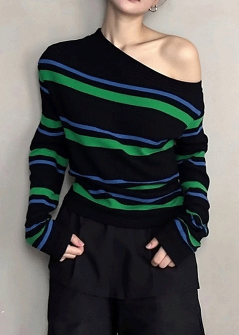 Effortlessly Elegant Sweater with a Timeless Design