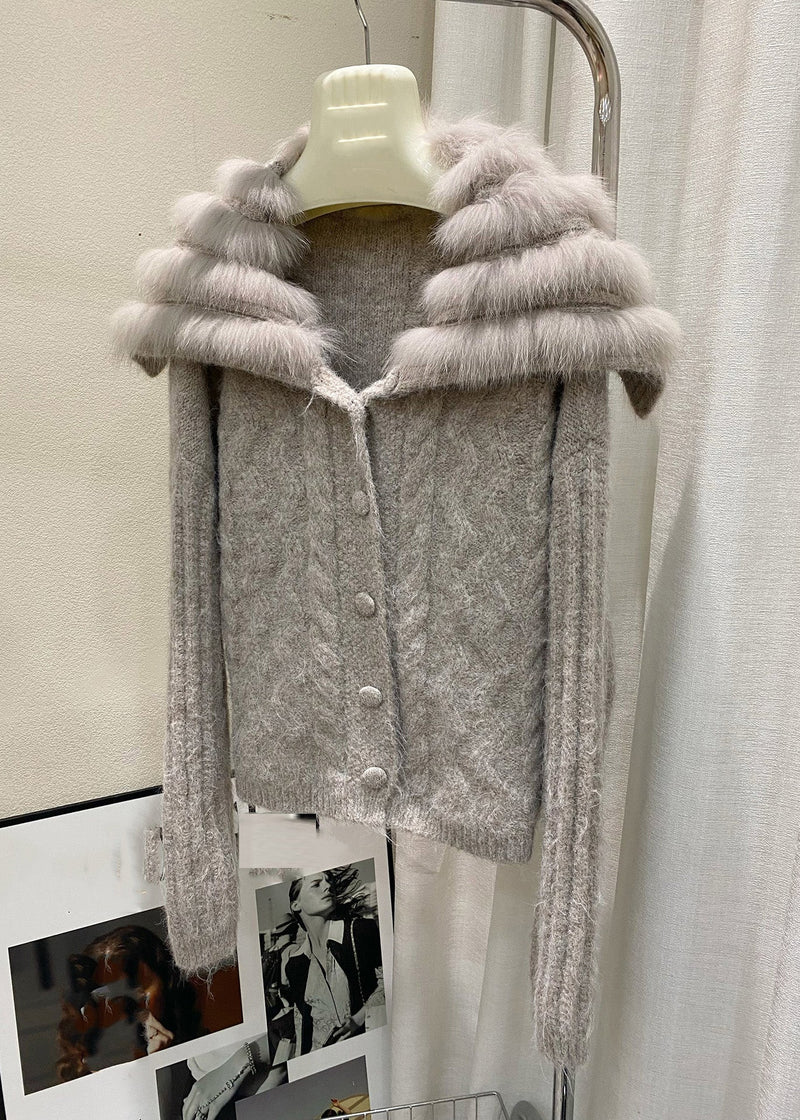 Elegantly Styled Cardigan for Everyday Wear