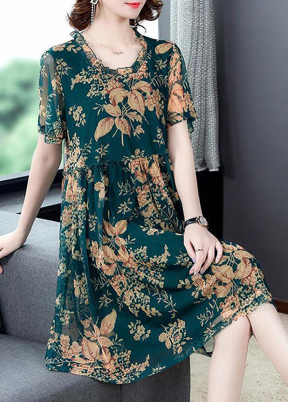 Classic Vintage Dress with a Flattering Fit