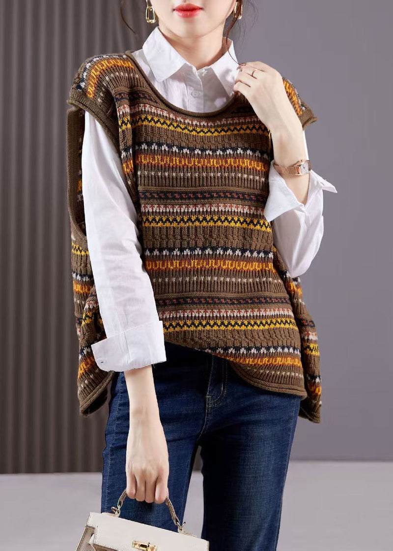 Classic Vintage Sweater with a Flattering Fit