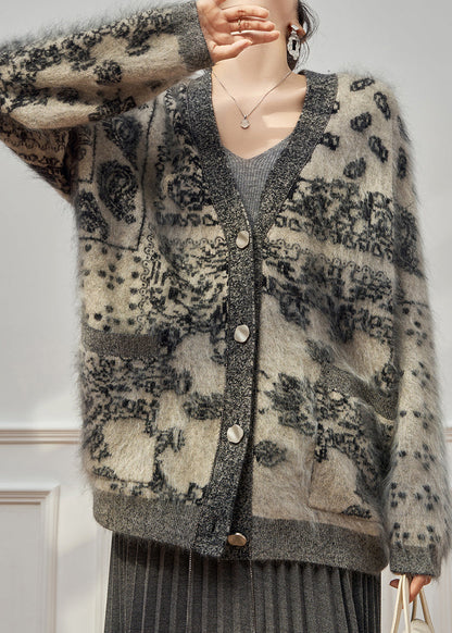 Beautifully Crafted Cardigan in a Classic Style