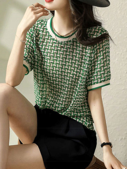 Polished Top with an Effortless Classic Look
