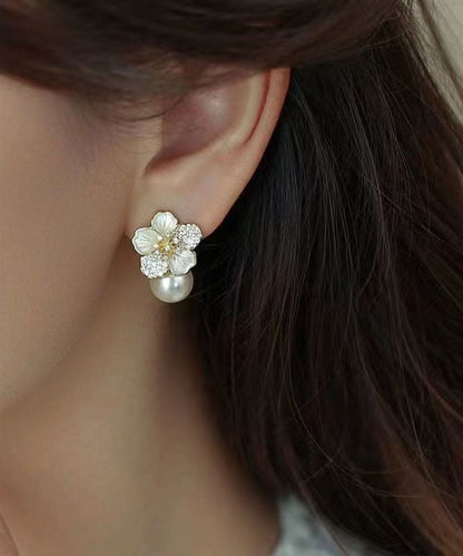 Beautiful Silver Earring with Unique Style