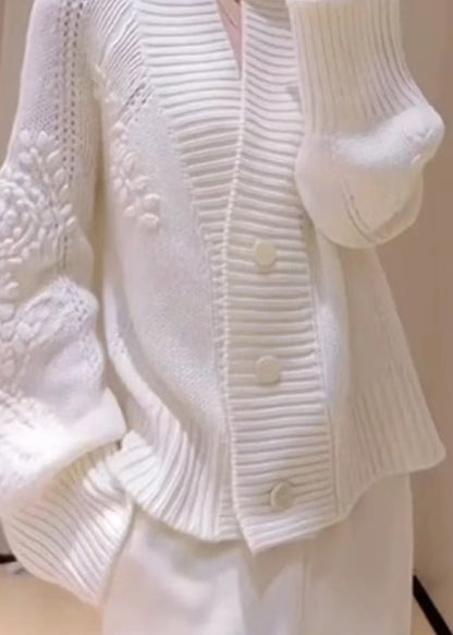Elegantly Styled Cardigan for Everyday Wear